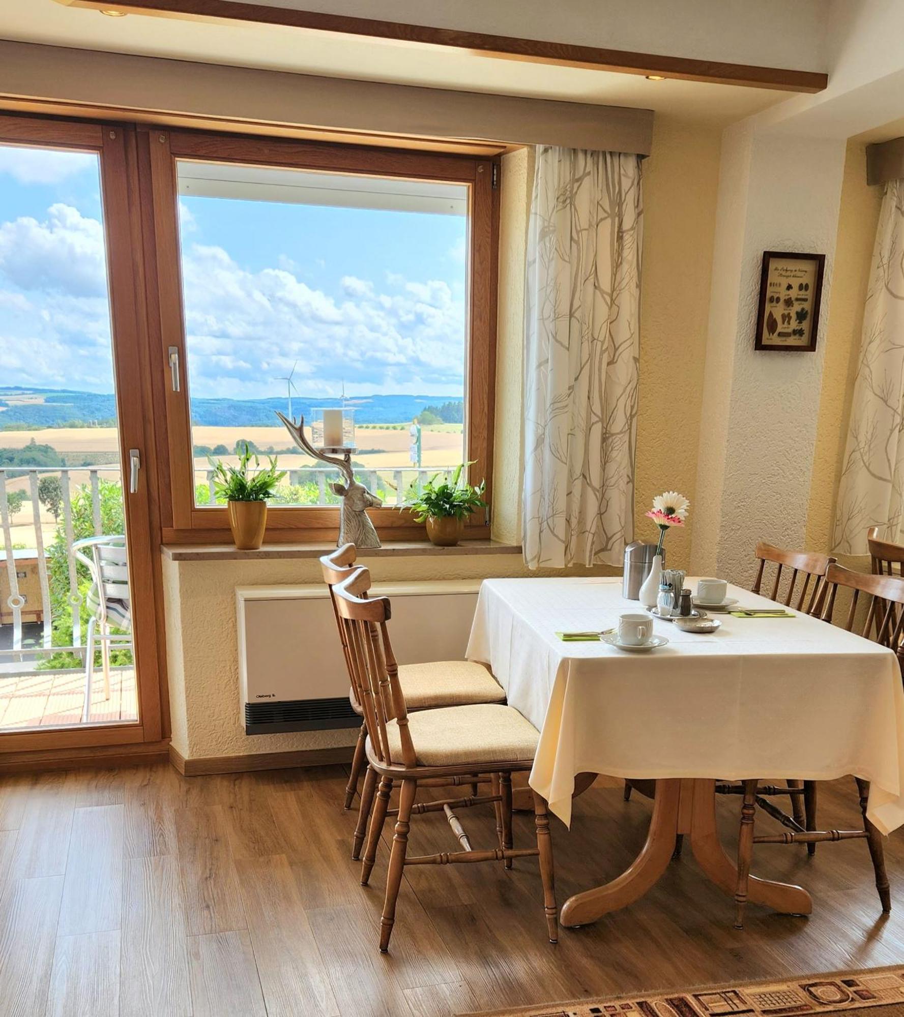 Landhaus Kuerrenberg มาเยิน ภายนอก รูปภาพ